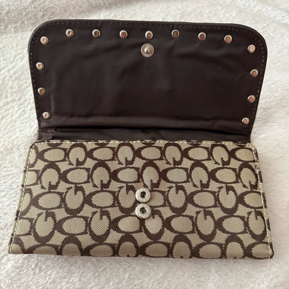 Stylish Patchwork Wallet with Metallic Accents💎 - Picture 5 of 8